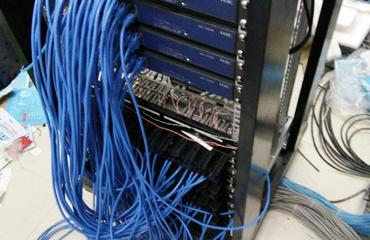 專業(yè)安防監(jiān)控與綜合布線系統(tǒng) 構(gòu)建全方位安全與智能化管理